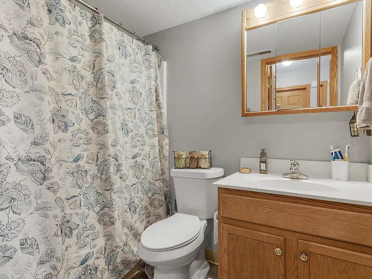 Bathroom with Shower Tub