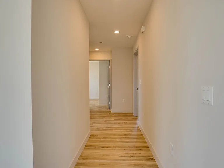 1540 S Hayworth Ave #203 — Photo 6