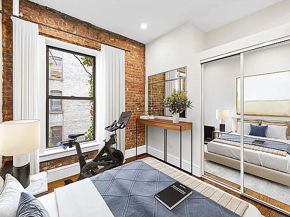 5th image of 264 W 25th St APT 5R