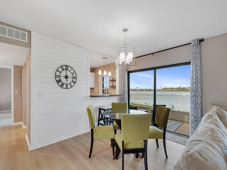 3206 S Lakeview Cir #1105 — Photo 3