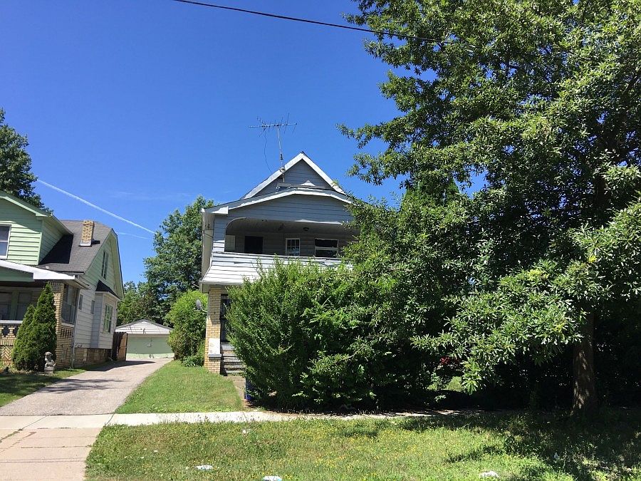 1st image of 3750 E 147th St