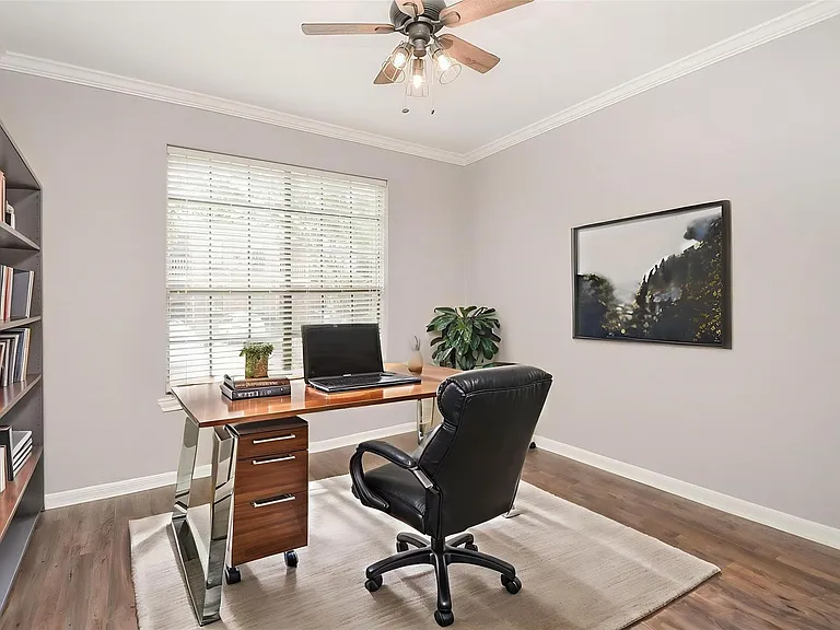 2255 Braeswood Park Dr #195 — Photo 21
