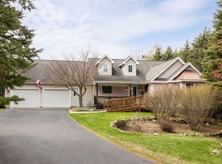 904 Bertina Ln, Traverse City, MI 49696