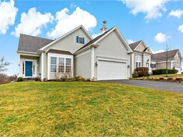 39 Schooner Cove Ln, Narragansett, RI 02882