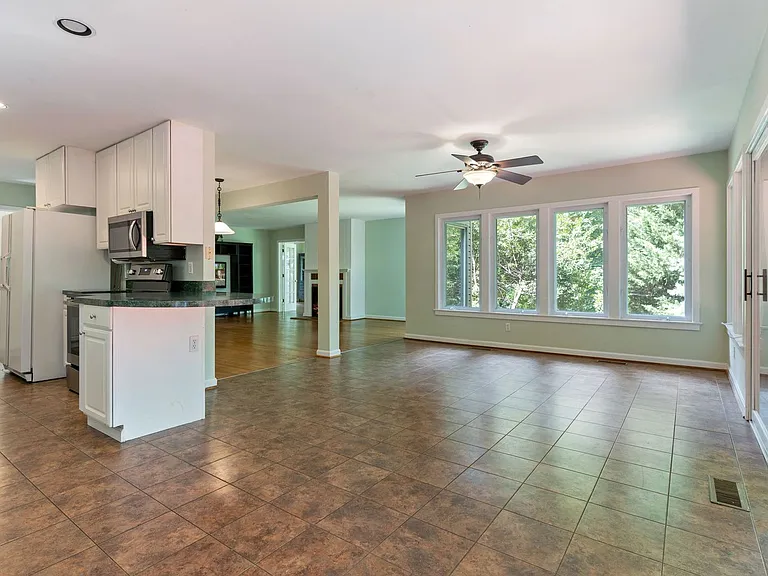 2206 N Taft St — Photo 10