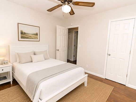 3rd image of 333 Withrow Rd Unit 333