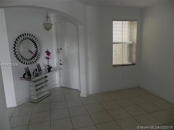 4th image of 10856 NW 84th St