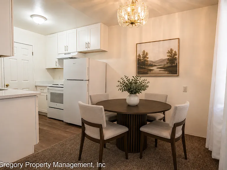 512 Santa Clara — Photo 4