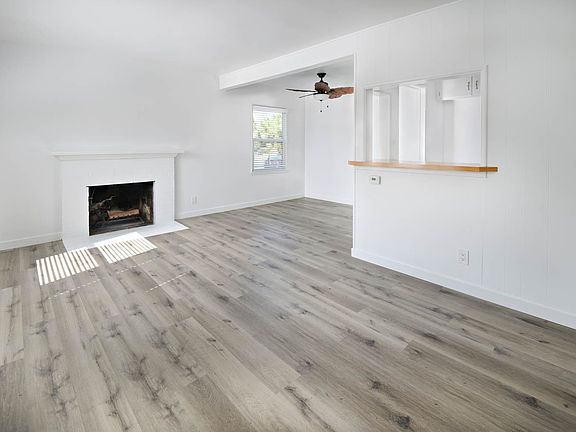 3rd image of 1600 Marine Ave
