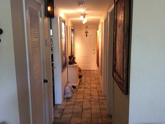 4th image of 1699 NE 141st St