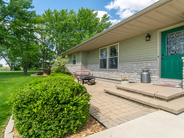 33940-5 Points Rd, Kingston, IL 60145