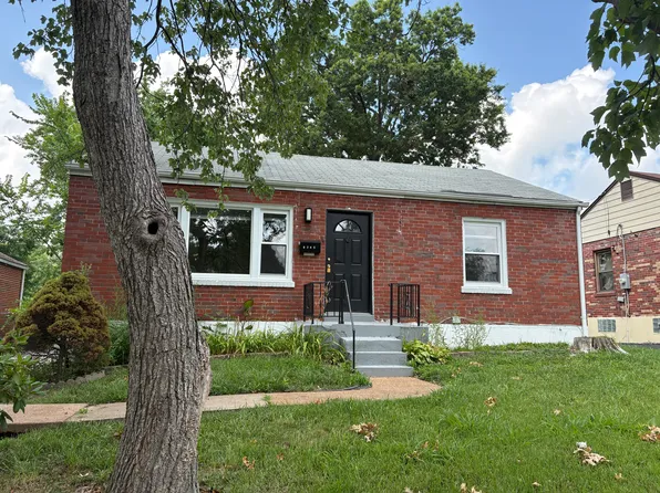 8345 Fullerton Ave, Saint Louis, MO 63132