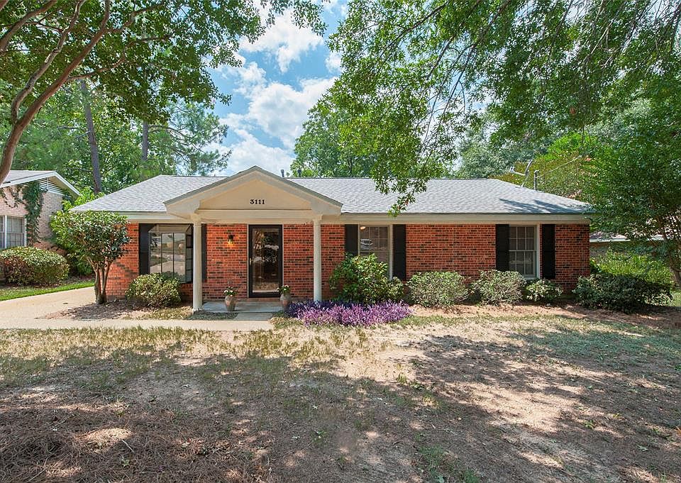 1st image of 3111 Willow Lane Dr