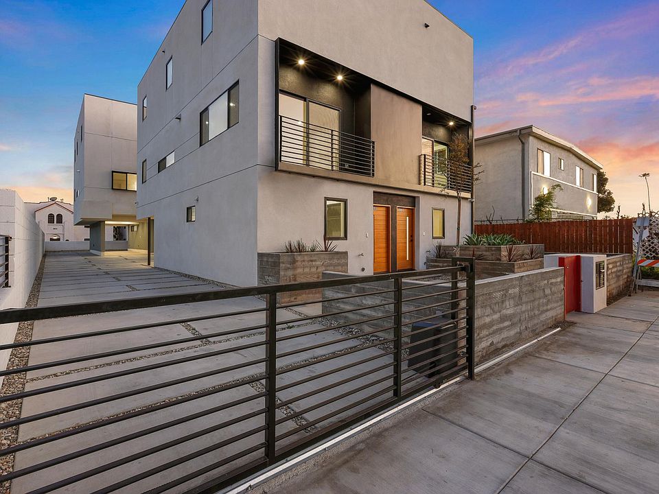 1st image of 3822 Montclair St #1/2