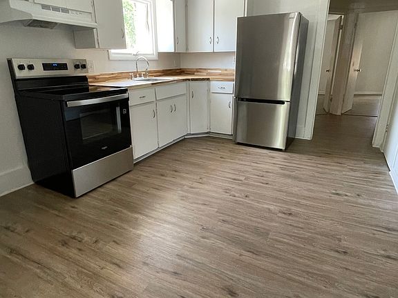 2nd image of 387 W Monroe St APT 3