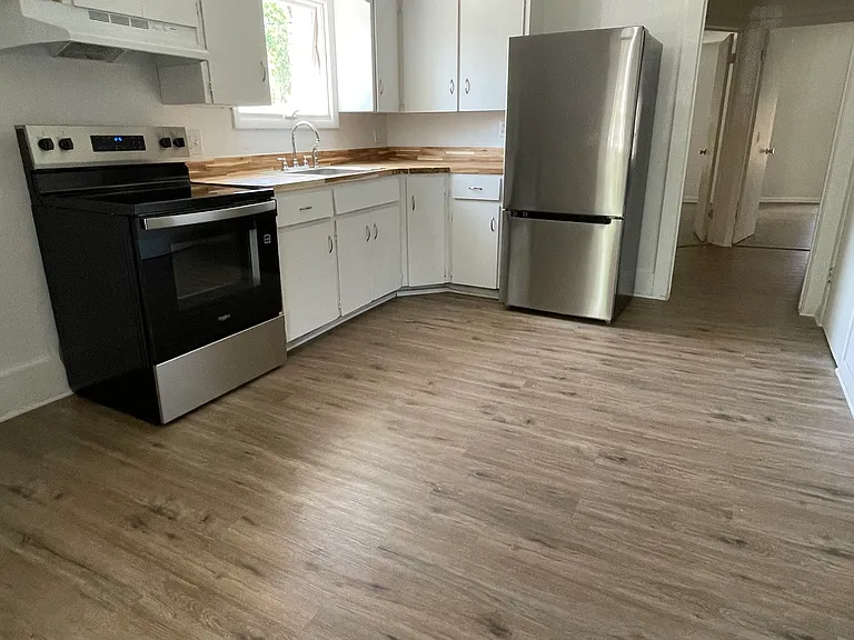 387 W Monroe St #3 — Photo 1