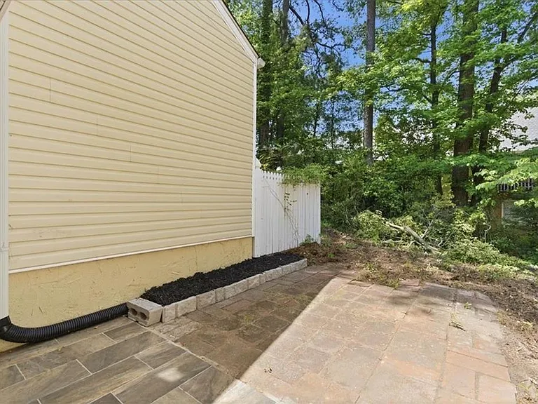 2696 Greentree Dr SE — Photo 16