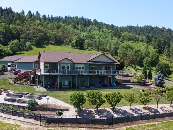 1624 Happy Valley Rd, Roseburg, OR 97471