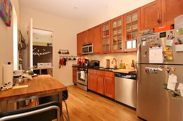 Rented by Corcoran | media 27