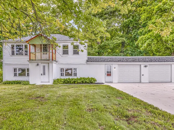 N8087 County Road E #N8089, Elkhart Lake, WI 53020