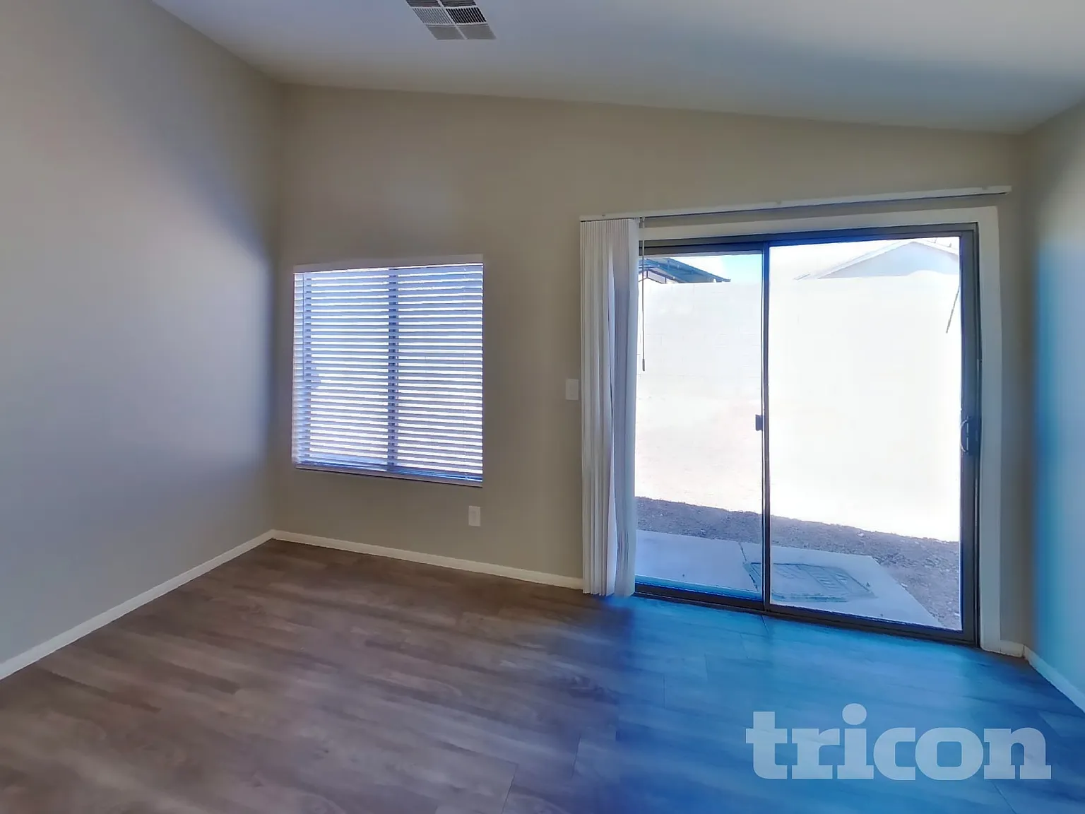 6534 Coldwater Bay Drive Las Vegas NV — Photo 2