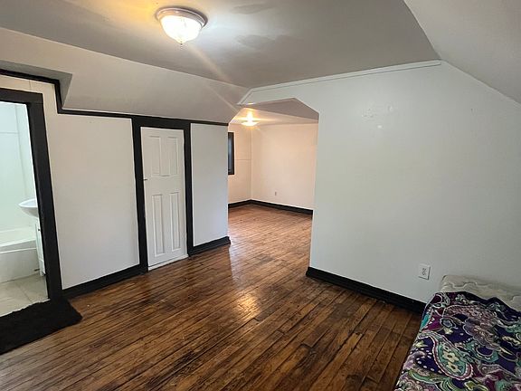 3rd image of 310 N Muskogee Ave #308-1/2