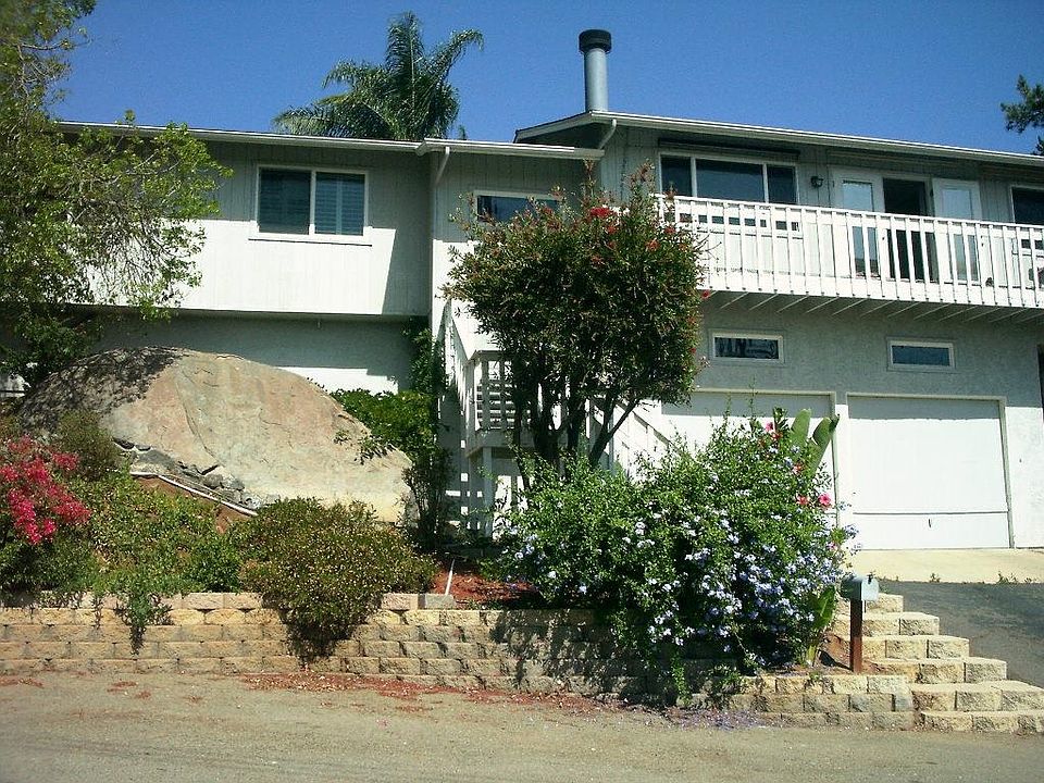 1st image of 1045 Park Hill Dr