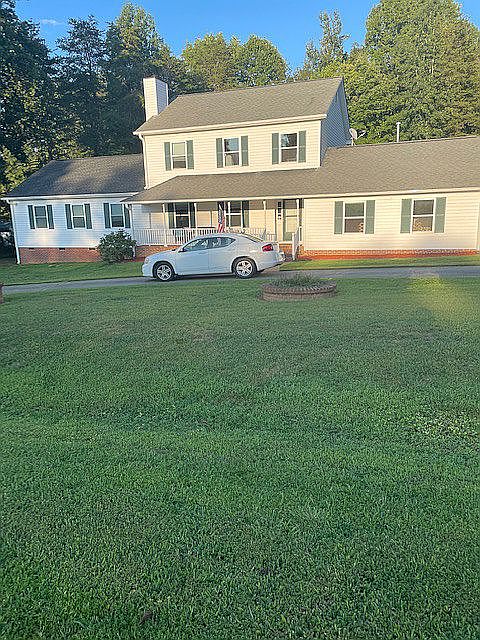 2nd image of 2910 Creek Point Rd
