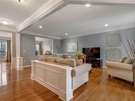 2nd image of 24 Brighton Dr