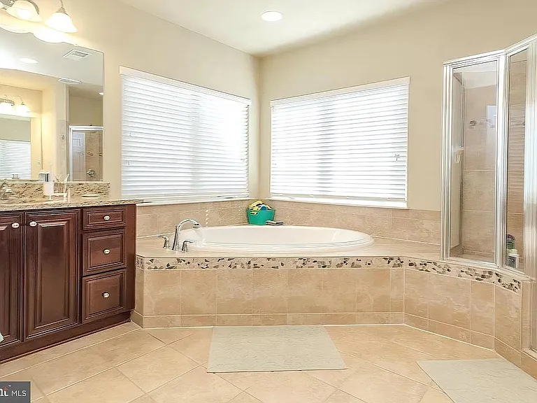 113 Setting Sun Ct — Photo 34