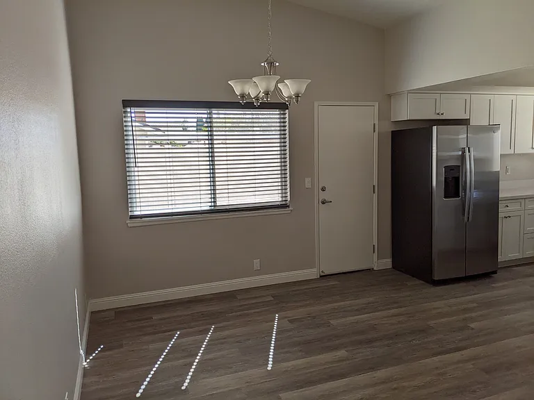 1146 Hudson Ct — Photo 16
