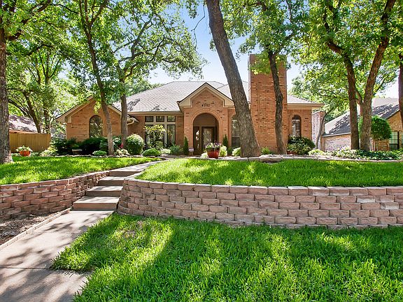 2nd image of 4507 Lake Park Dr