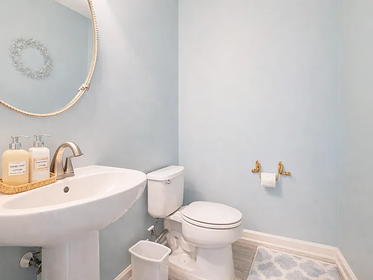 powder room off of main living area