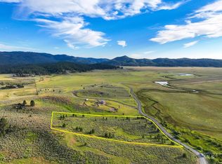 8 Lantern Way, Cascade, ID 83611