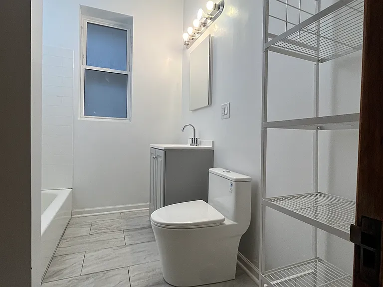 2341 W Cortez St #1 — Photo 6