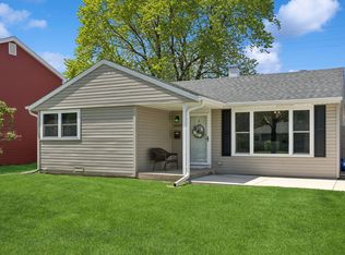 3609 Bobwhite Ln, Rolling Meadows, IL 60008