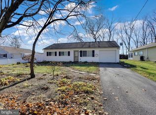 315 Lania Dr, Landisville, PA
