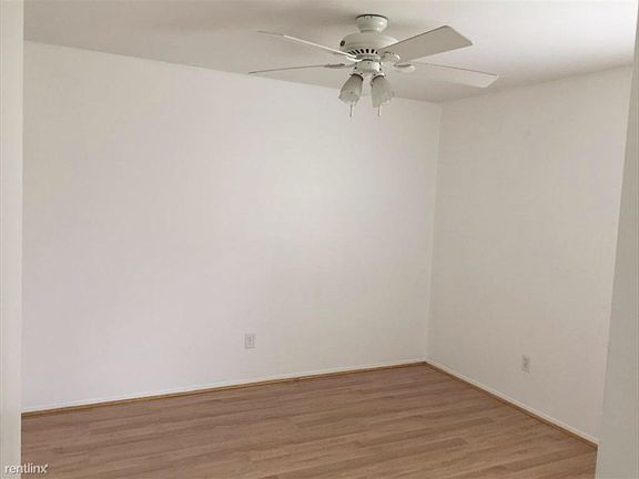 4th image of 432 Hillcrest Ct