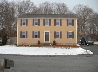19 Clinton St, Dartmouth, MA 02748