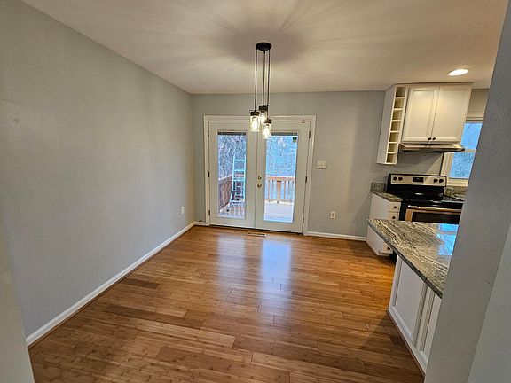 5th image of 14187 Logan Ct