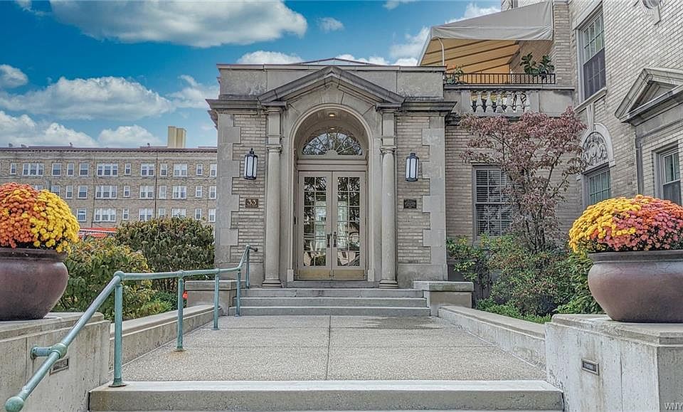 1st image of 33 Gates Circle #1 - D