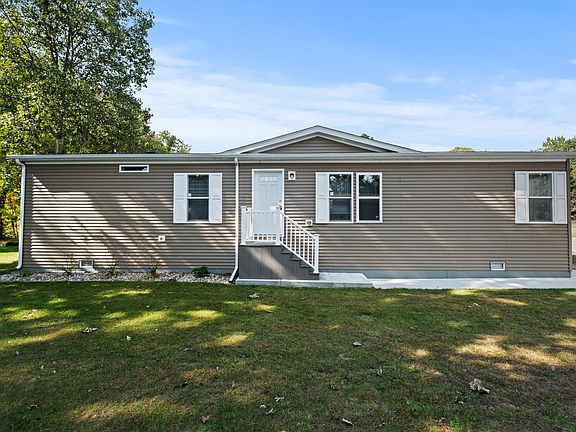 2nd image of 31 Traveler Dr #31