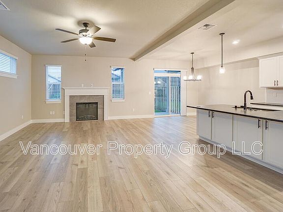 3rd image of 2217 E Juniper Cir