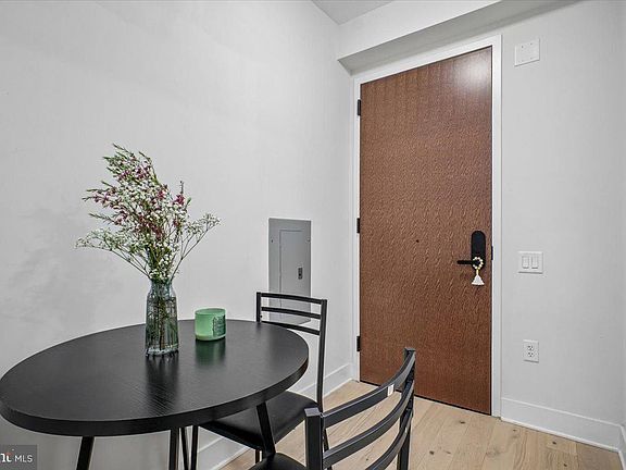 2nd image of 1211 Van St SE APT 403