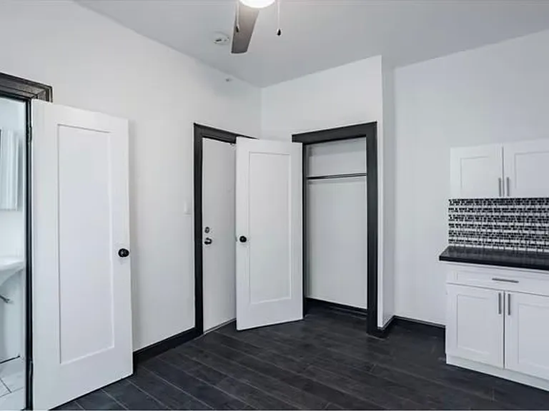 St. Moritz Apartments — Photo 3