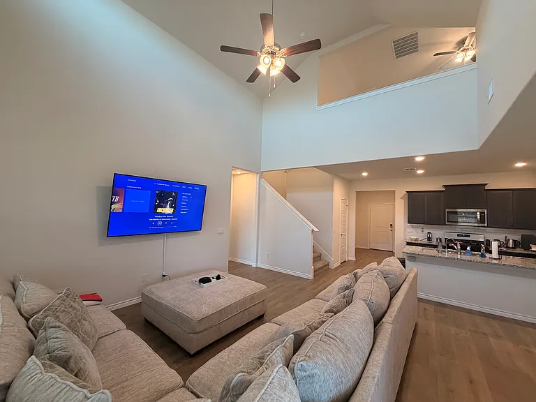 7401 Mayplace Dr — Photo 5