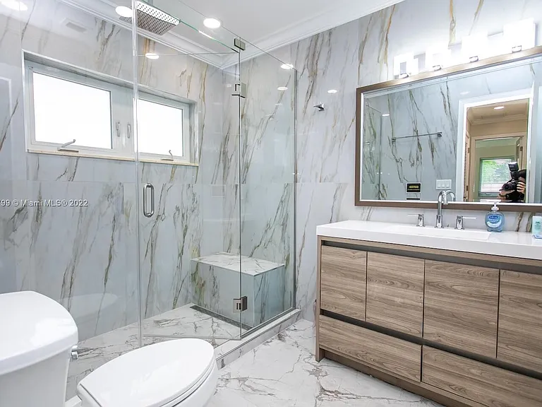 1022 Adams St — Photo 34