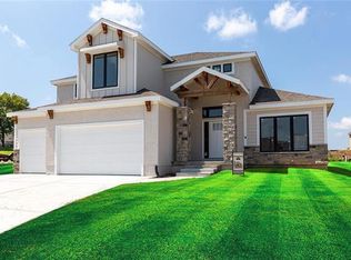 4700 NE Pocono Cir, Lees Summit, MO 64064