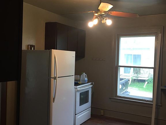 3rd image of 322 Columbus St