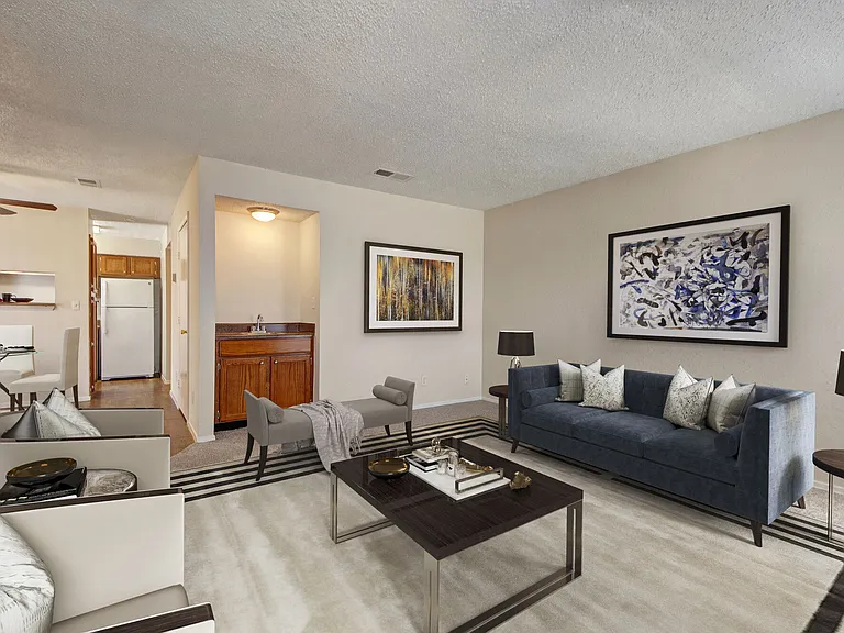 Valley Creek Apartments — Photo 7